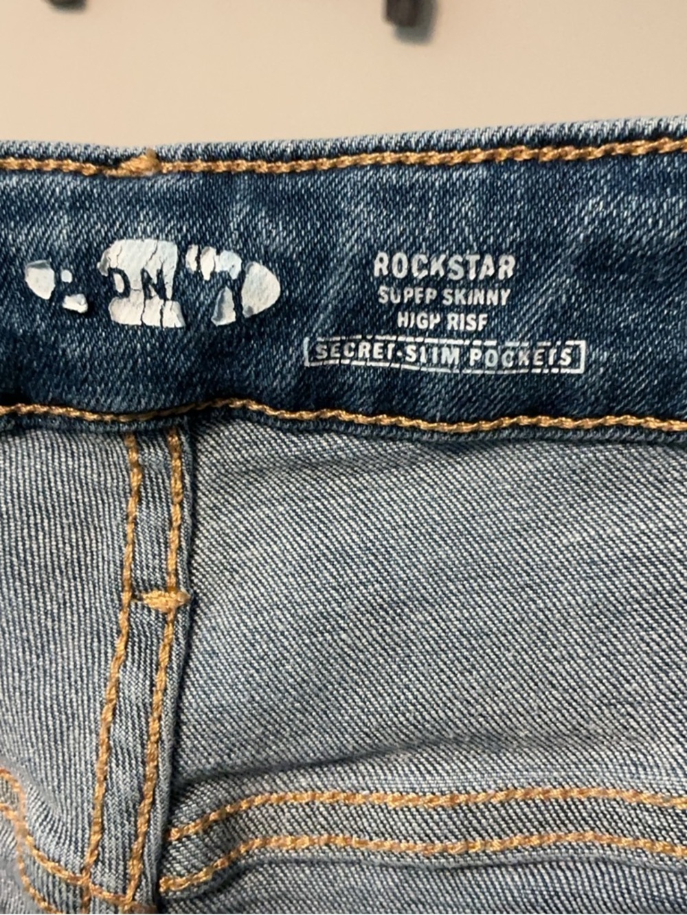 Old Navy Dark Blue High-Rise Button-Fly Cropped Jeans - Picture 6 of 7